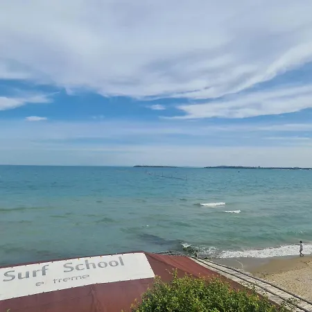 Sea Dreams Yellow Submarine Hotel de apartamente Sveti Vlas