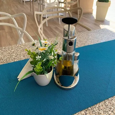 Hotel de apartamente Sea Dreams Yellow Submarine Sveti Vlas